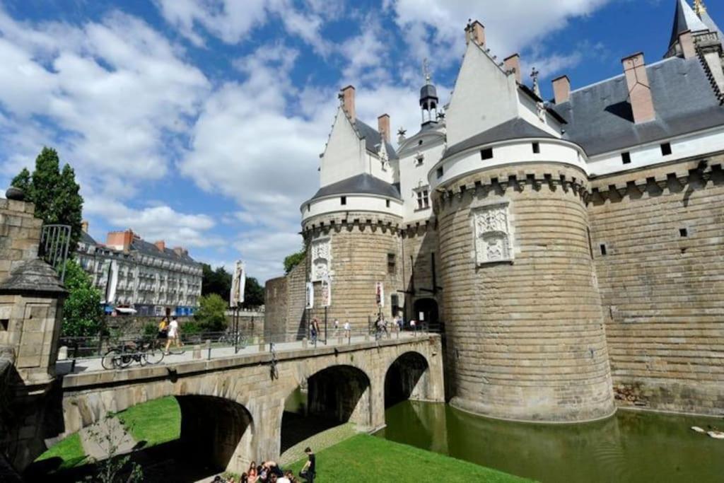 Grande Chambre Independante, Charme, Calme Sur Jardin, Nantes Centre, Acces Prive Par Escalier De L'Immeuble, Sdb & Wc Prives, 10 Minutes Gare Et Palais Des Congres Kültér fotó